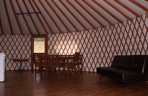North Okanagan Cottage | Luxe Mongolie Yourte privé Lac
