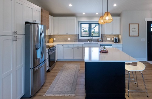 Hudsonville Maison | Luxury Monthly Furnished Home