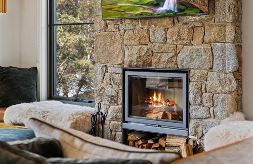 Lake Crackenback Appartement | Luxury Mountain Chalet one of Crackenback's best