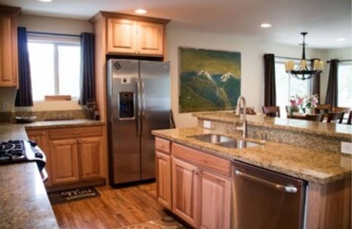 Upper Kingsbury Maison | LUXURY MOUNTAIN HOME -Ideal for families- RARE FIND- Sleeps 10