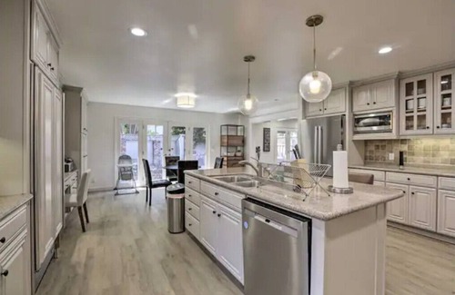 North Whisman Maison | Luxury Mountain View Retreat!