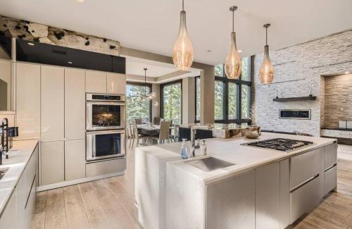 Homestead Maison | Luxury Mtn Home With A Sauna And Speakeasy Near To Red Rocks