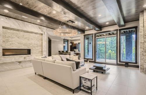 Homestead Maison | Luxury Mtn Home With A Sauna And Speakeasy Near To Red Rocks