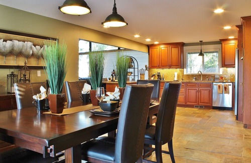 Tacoma Maison | Luxe de style nord-ouest près de la porte d'entrée du mont Rainier et des forêts nationales