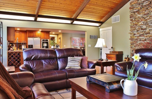 Tacoma Maison | Luxe de style nord-ouest près de la porte d'entrée du mont Rainier et des forêts nationales