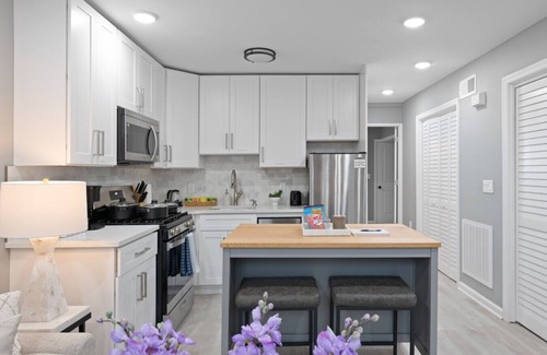 The Heights Appartement | Luxury NYC Condo with Private Deck | Mins to NYC