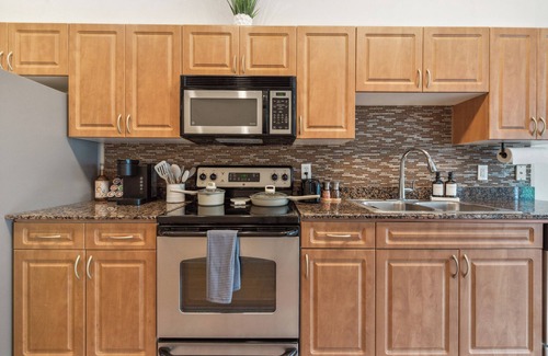North Burnet Appartement | Luxury Oasis in Austin's Domain: Prime Shopping and Dining at Your Doorstep!