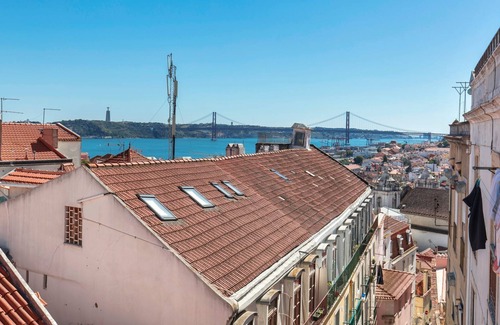 Bairro Alto Appartement | Luxury Oasis in Bairro Alto by LovelyStay