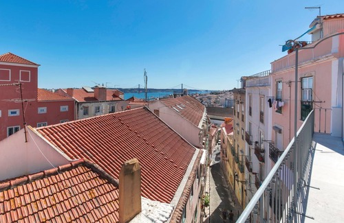 Bairro Alto Appartement | Luxury Oasis in Bairro Alto by LovelyStay