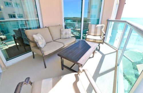 Crescent Beach Maison | Luxury Ocean View 2 Lazy Rivers