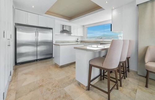 Marina Vallarta Appartement | Luxury Oceanfront 4BR Condo - Pool - Ocean View