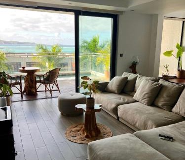 Bain Boeuf Appartement | Luxury Oceanfront Apt with Private Pool - 3BR