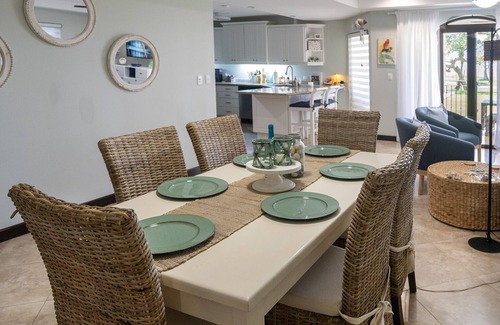 Barrio Los Faroles Copropriété | Luxury Oceanfront Villa Direct on the Sand