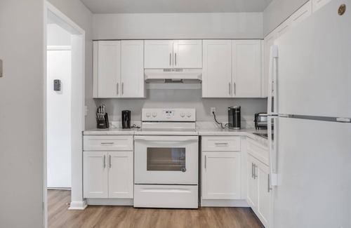 Edgemoor Appartement | Luxury on a Budget! Spacious Retreat Awaits