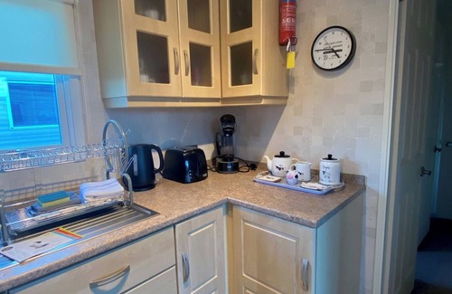 Tunstall Maison | Luxury on a budget - Sea view 2 bed Caravan Puffin 14