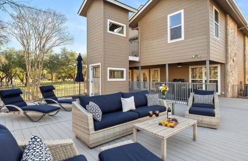 Horseshoe Bay Maison | Luxury on Lake LBJ with Hot Tub Firepit & Boat Slip