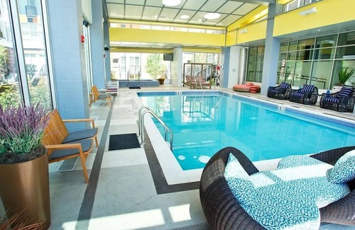 Bloomfield Appartement | Luxury one bedroom apartment with king size bed, and hot tub