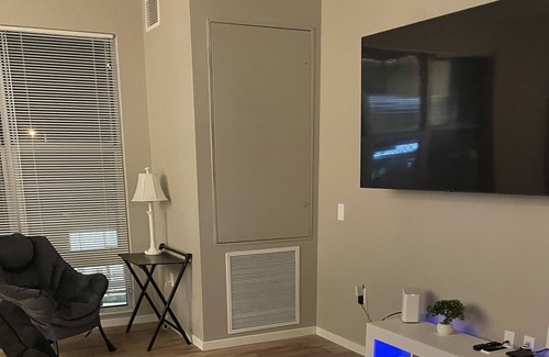 Bloomfield Appartement | Luxury one bedroom apartment with king size bed, and hot tub