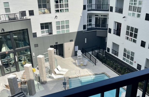 West Lanham Hills Appartement | Luxury Open Space Amtrak UMD Hospitals Reagan BWI