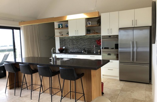 Papamoa Maison | Luxury Papamoa escape, heated pool, amazing views, a family paradise!