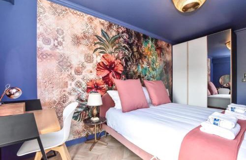 Croulebarbe Appartement | luxury Paris La Vie En Rose jacuzzi terrasse Parking