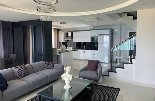 Kargicak Appartement | Luxury penthouse with amazing sea view first row