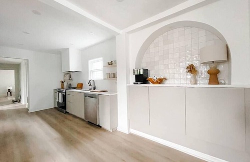 Pittsford Maison | *Luxury Pittsford Village 3Br at the Demler House*