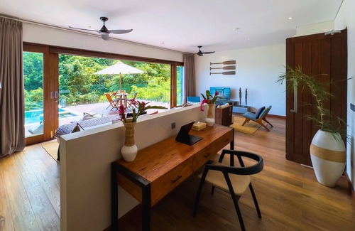 Praya Barat Appartement | Luxury Pool Studio Deluxe, Selong Belanak Ocean View, Selong Selo Resort