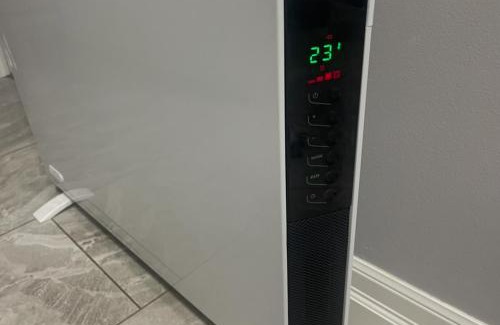 London Appartement | Luxury & private 3 bed unit kitchen wifi park mall