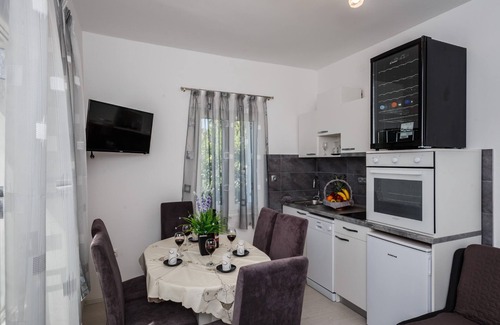 Kastel Gomilica Appartement | Villa de luxe avec piscine chauffée / refroidie et grand jardin près de Split