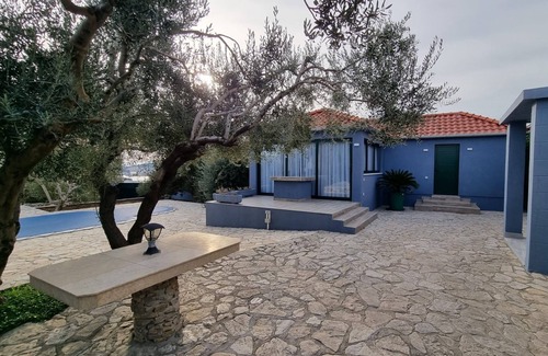 Kastel Gomilica Appartement | Villa de luxe avec piscine chauffée / refroidie et grand jardin près de Split