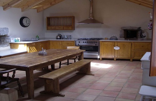Covelo Villa | Superbe villa avec piscine dans un hameau rural mis en place dans les collines au-dessus de Vigo