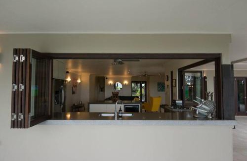 Mossman Maison | Luxury rainforest eyrie with panoramic views