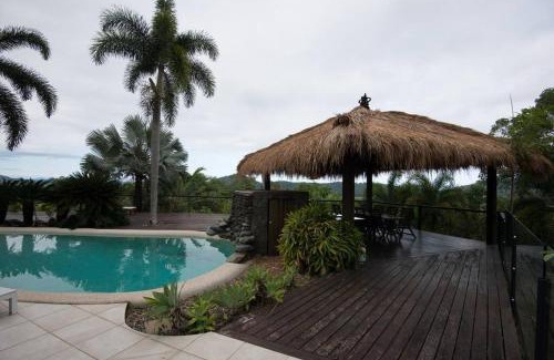 Mossman Maison | Luxury rainforest eyrie with panoramic views