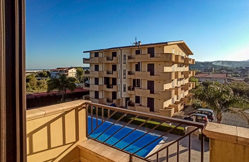 Gioiosa Ionica Maison | Luxury Residence with pool, 5 min from the beach and historical center