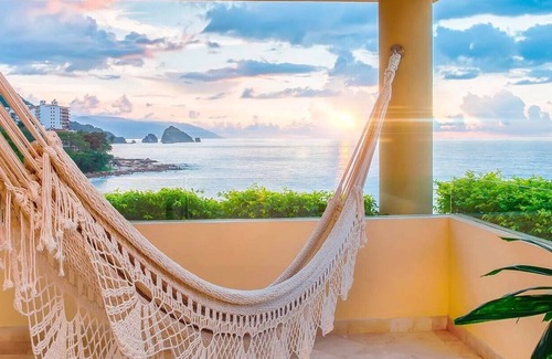 Villa de Guadalupe Hôtel | Luxury Resort Living – 2BR/3BA Garza Blanca Suite for 6