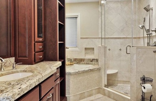 Dover Maison | Luxury Retreat in Dover with Pool and Pond