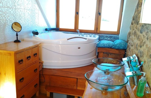 Villeneuve d'Aveyron Maison | Retraite magnifique, vieille grange a tabac, 5+1 chambres/ 12 personnes