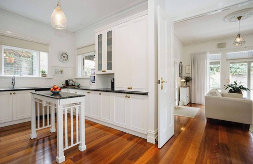 Montmorency Maison | Luxury Living With Fire Place, Parking & Pool
