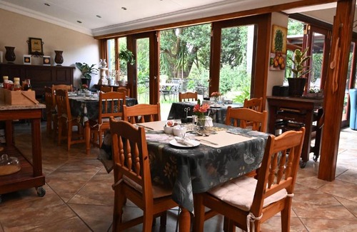 Middelburg Maison | LUXURY ROOM @ 4 STAR GUEST HOUSE