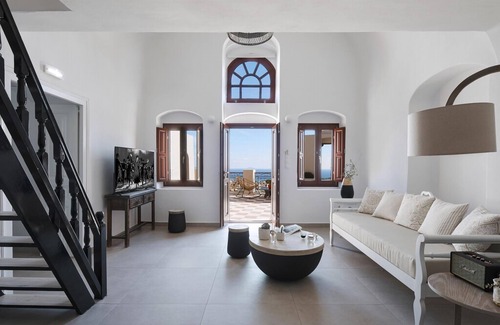 Exo Gonia Villa | Luxury Santorini Suite | Grand Suite | 2 Bedrooms | Terrace with Stunning Sea Views