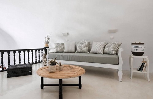 Exo Gonia Villa | Luxury Santorini Suite | Grand Suite | 2 Bedrooms | Terrace with Stunning Sea Views