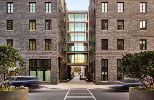 Yamacraw Village Appartement | Luxury Savannah Loft + Pool, Bikes & Dining
