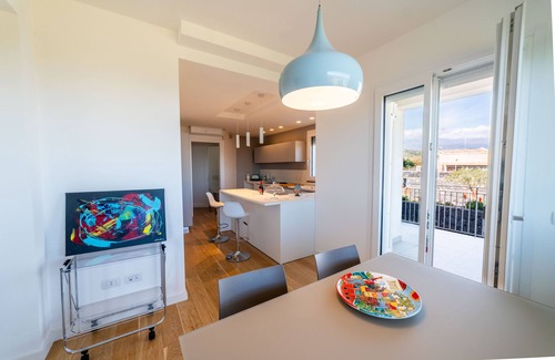 Aci Catena Villa | Luxe, vue sur la mer, vue sur l'Etna, prairie,3 km de la mer,ameublement raffiné