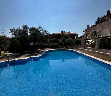 Pefkochori Maison | Luxury Seaside Apt In Pefkochori Featuring Pool