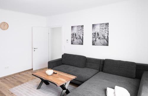 Linz Appartement | Luxury Sedda Bed, Nespresso, Netflix