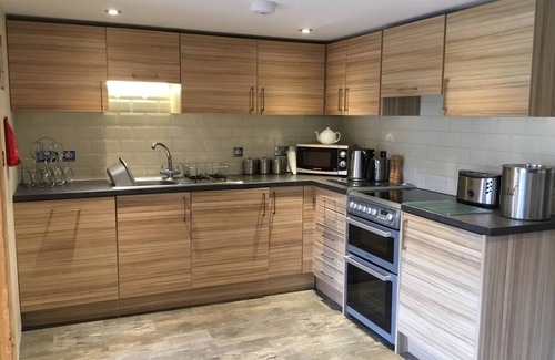 Surlingham Cottage | Luxueuse location de vacances autonome, emplacement paisible à proximité des Norfolk Broads