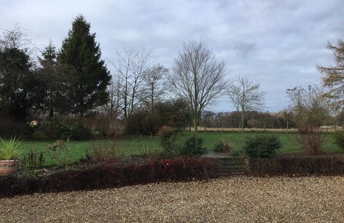 Surlingham Cottage | Luxueuse location de vacances autonome, emplacement paisible à proximité des Norfolk Broads