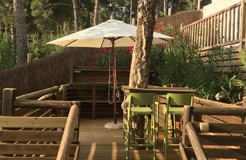 Begur Appartement | Studio de luxe, indépendant, climatisé avec terrasse privée et utilisation de la piscine