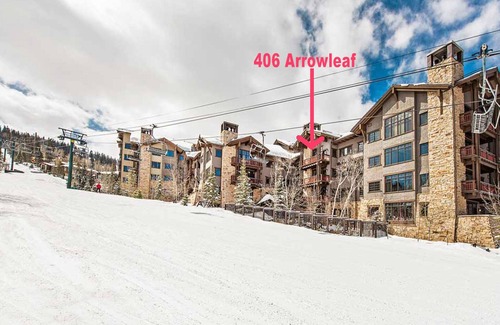 Empire Pass Copropriété | Luxueux Penthouse Ski-In, Ski-Out Arrowleaf avec vue panoramique